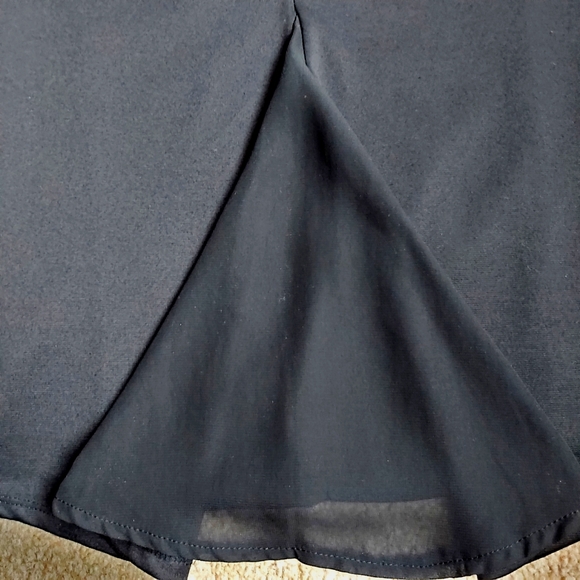 Kismet Black Sleeveless Top - Picture 5 of 6